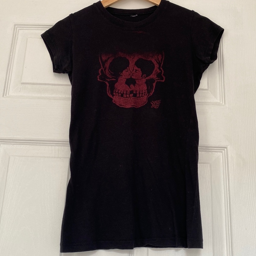 Graphic tee